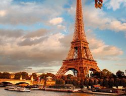 Paris Culture & Etiquette for Avoiding Common Visitor Faux Pas