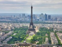 Finding the Best Paris Guide Books for Every Traveler