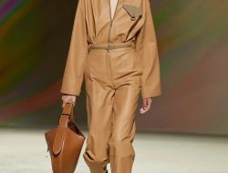 What to Wear in Paris Spring for Style and Comfort